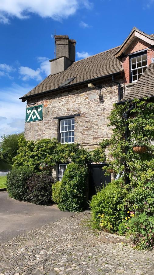 Three Cocks Hotel Brecon Bagian luar foto