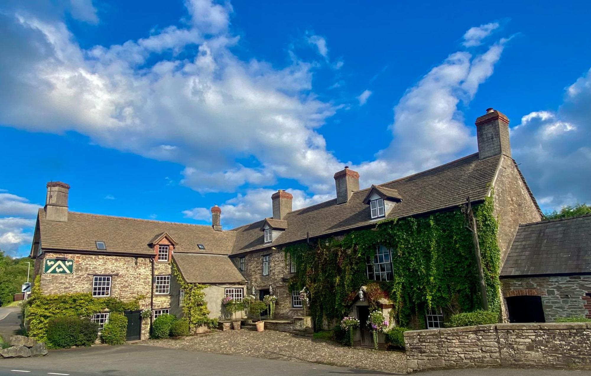 Three Cocks Hotel Brecon Bagian luar foto